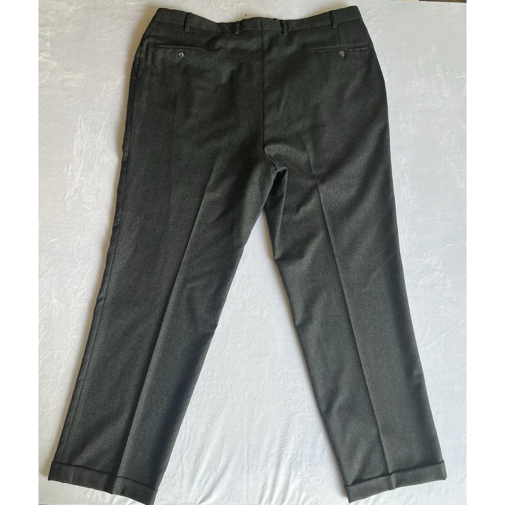 Berle Dress Pants Men's Size 42R Gray Wool Pleated Cuffed 31